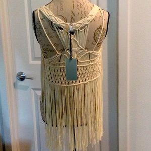 NWT cream top